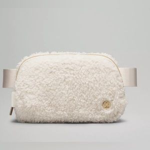 NWT LULULEMON FLEECE FANNY PACK